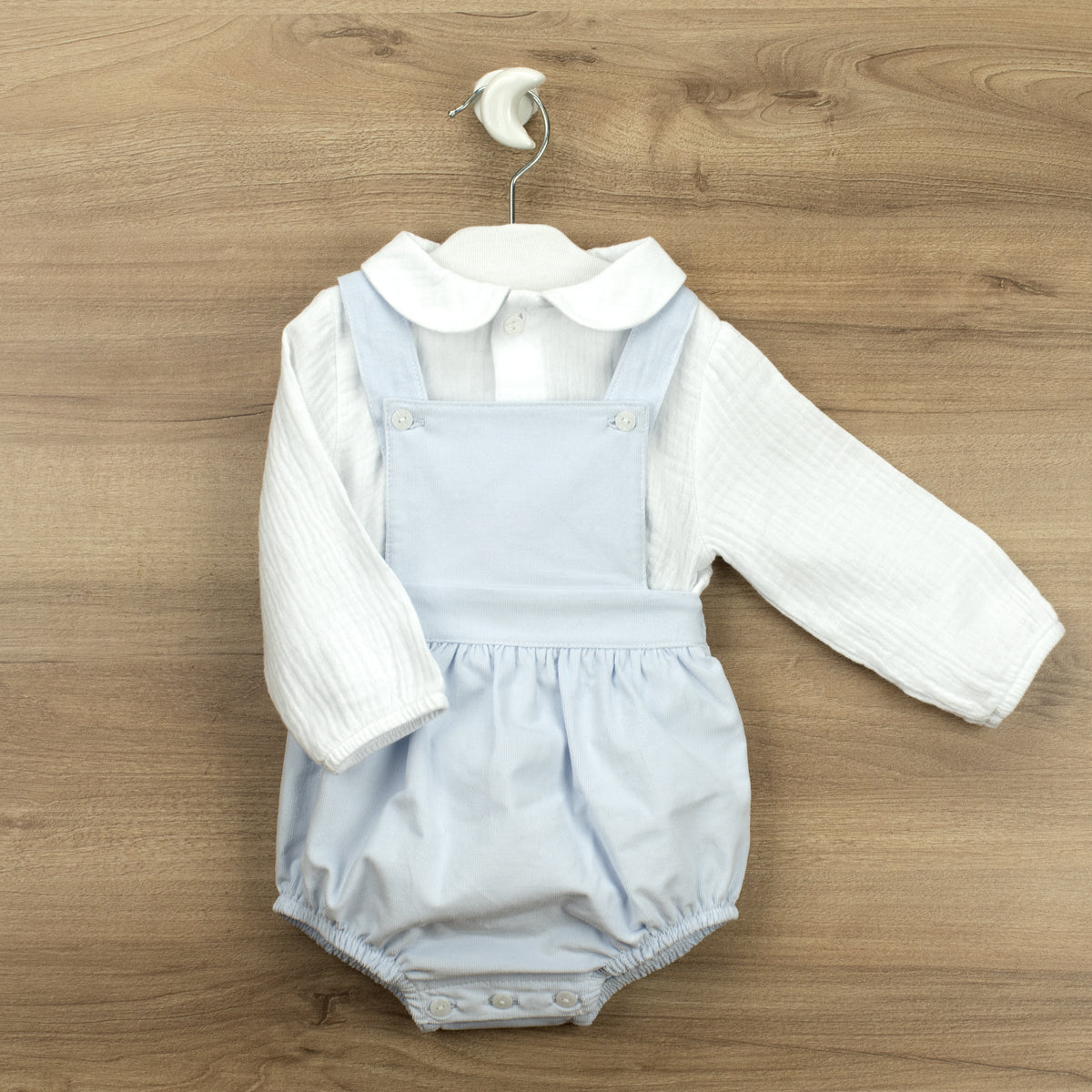 Babidu'S Blue soft and fluffy dungarees made of terry cloth and cotton. Perfect for baby boys age 3-24 months old. 