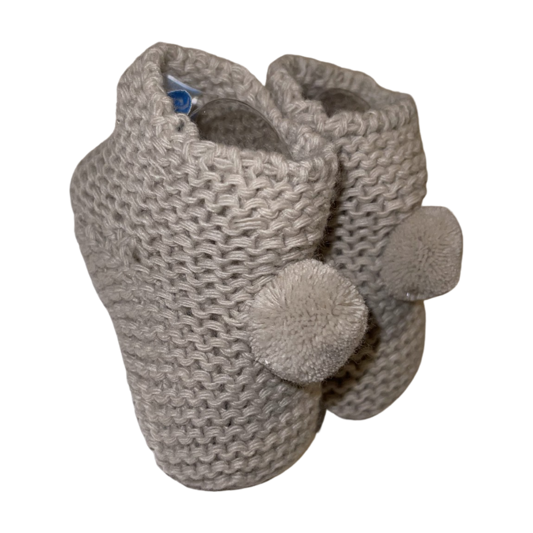 Sardon baby knitted booties